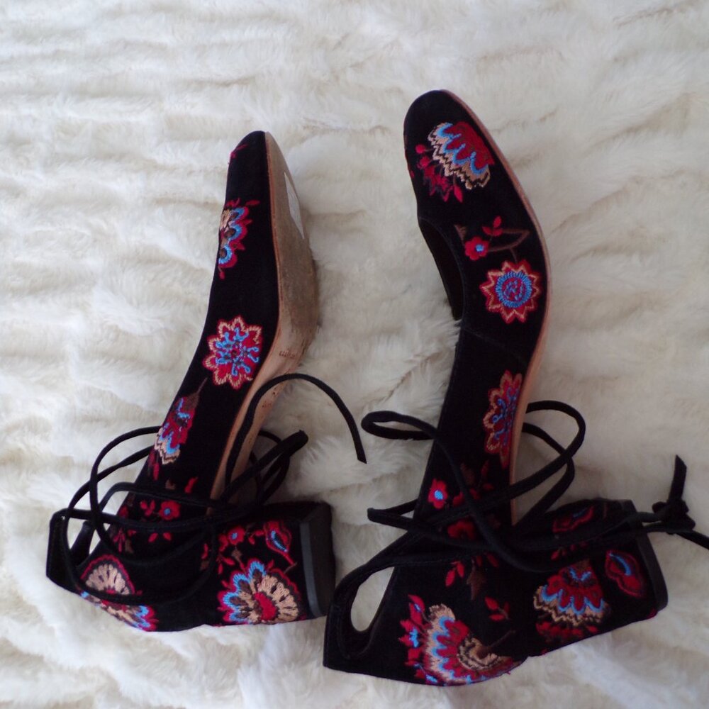 Loeffler Randall italian embroidered Black lace up heels 7 Y2k - Picture 10 of 12